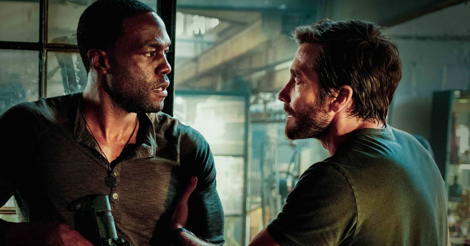 Yahya Abdul-Mateen II and Jake Gyllenhaal in Ambulance (2022), directed by Michael Bay