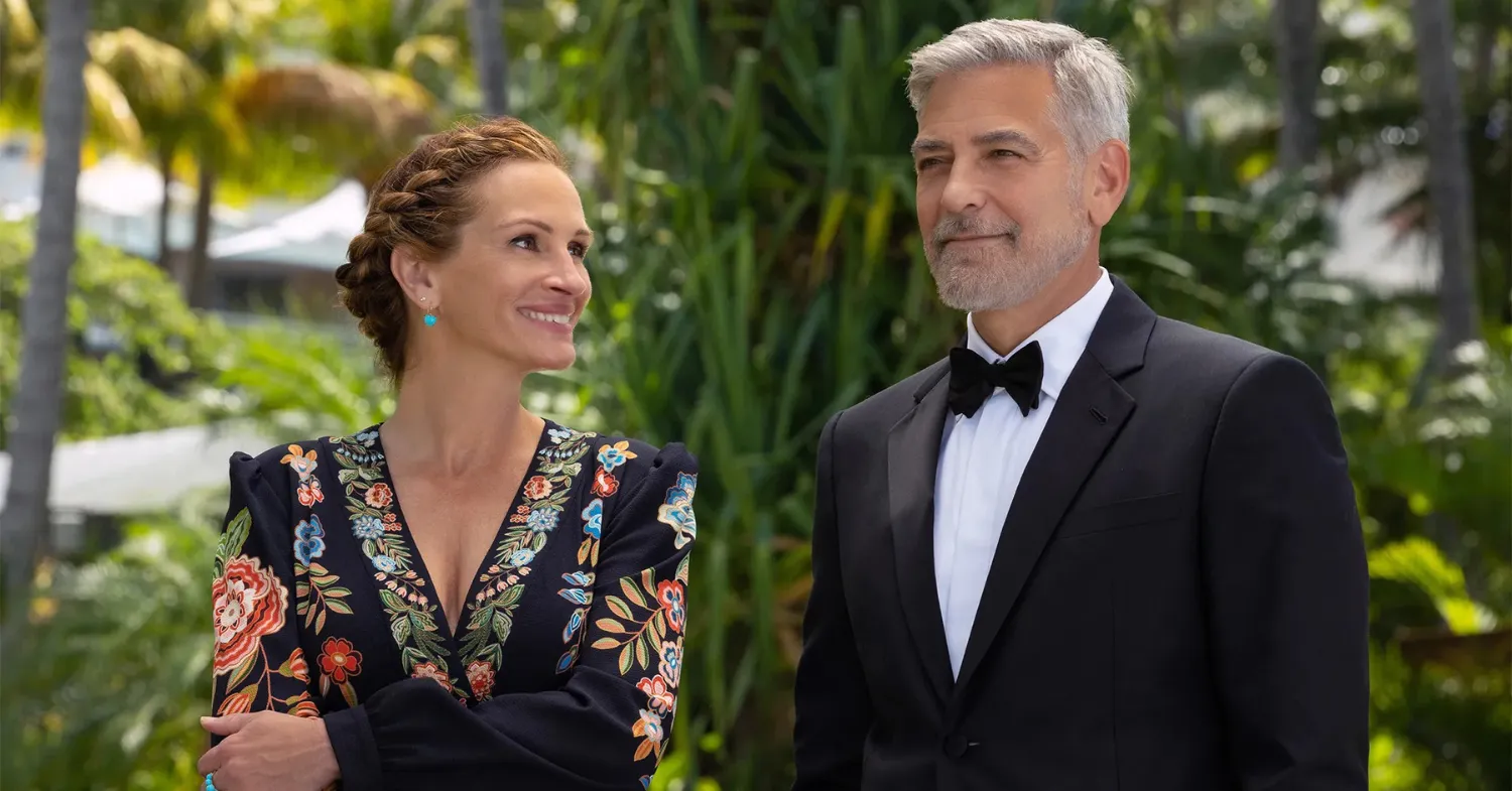 Julia Roberts and George Clooney in Ticket to Paradise (2022)